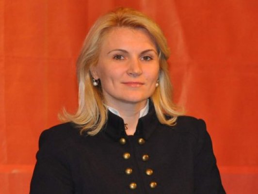 Andreea Paul: Elena Udrea se gândeşte la propria candidatură la preşedinţie